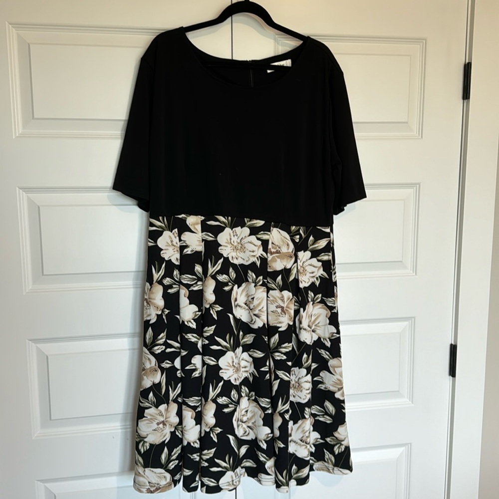 Nemidor 20W dress with pockets